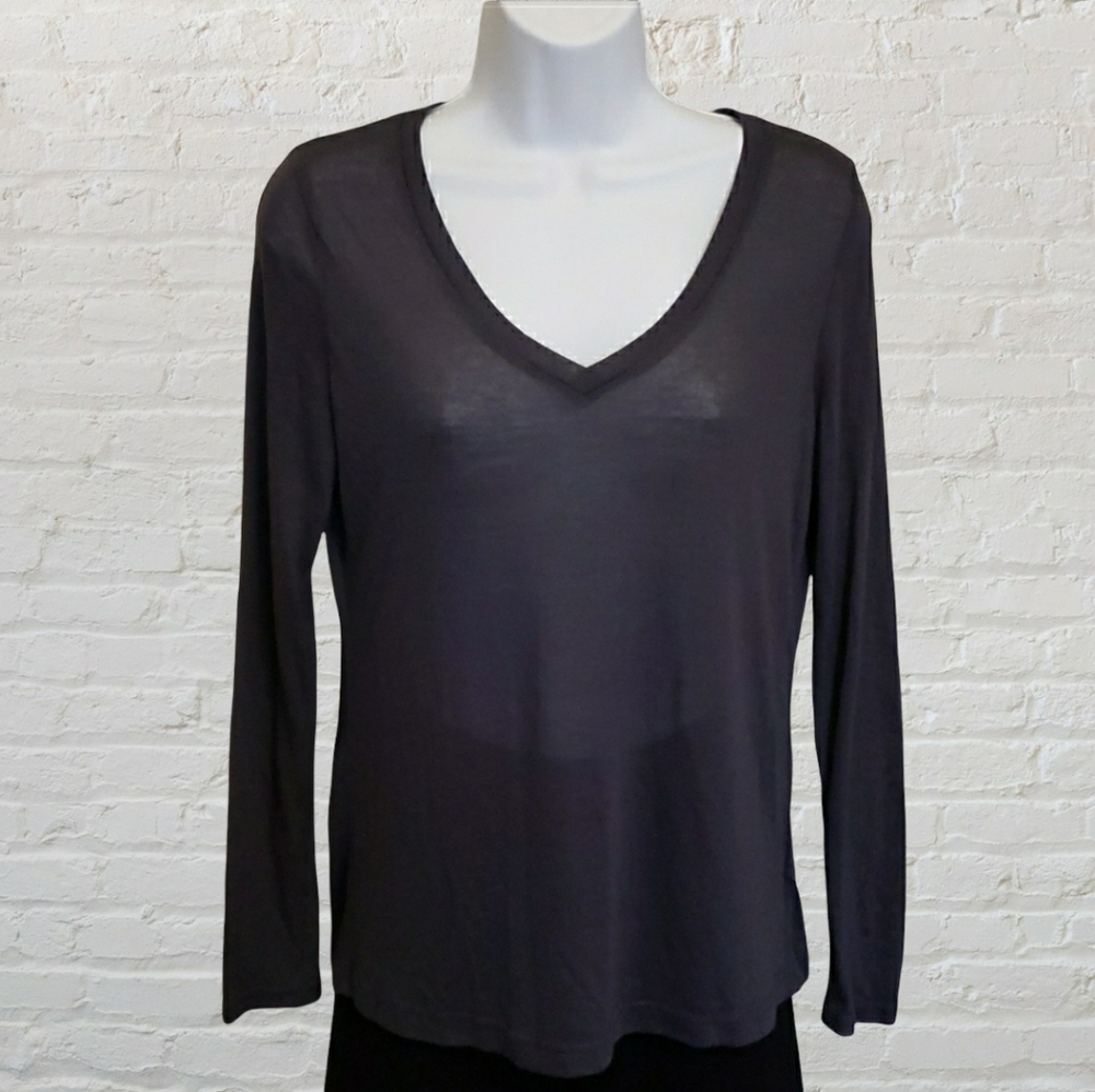 Angie V-Neck Tee